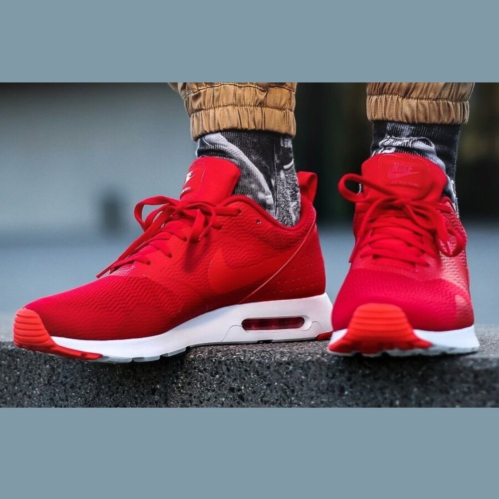 NIKE AIR MAX TAVAS MEN's MESH RUNNING RED NEW 11